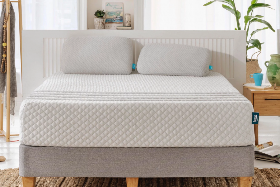 Leesa Hybrid Mattress Review with Memory Foam and Coils