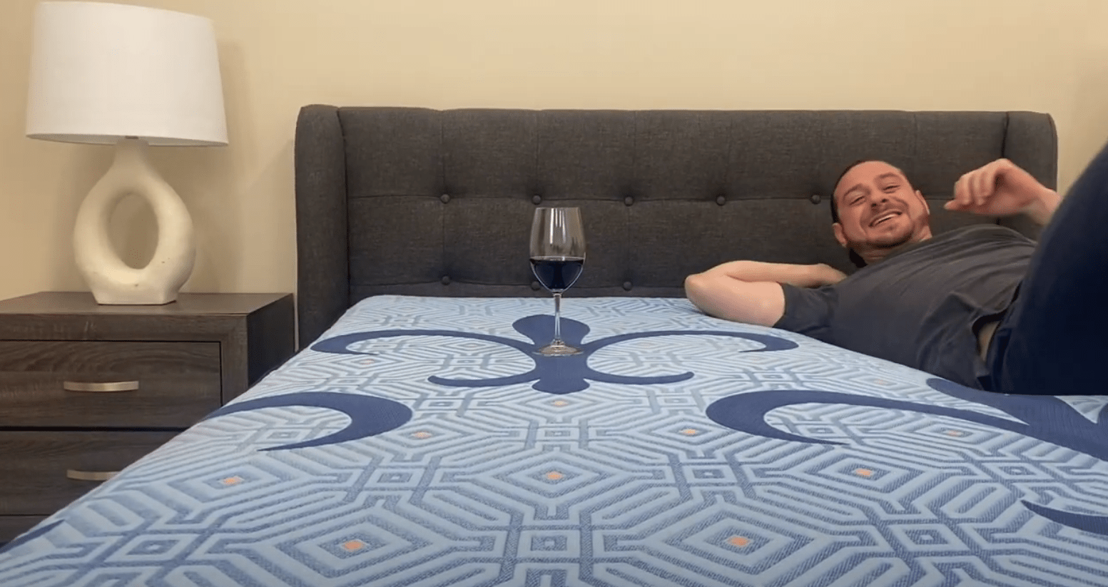 Stearns and Foster Lux Hybrid Firm Mattress Review 4 Stearns and Foster Mattress Review and 10-Point Performance Score By Sleep Examiner