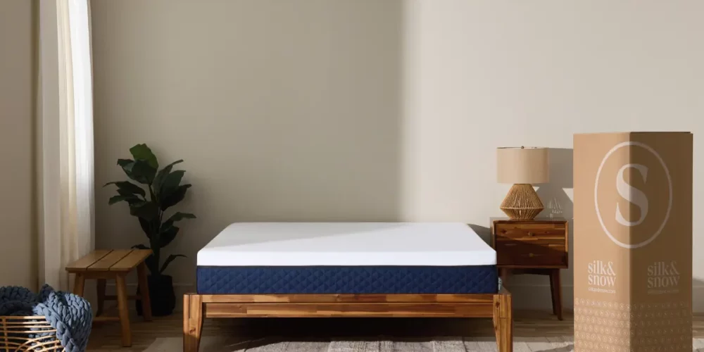 Silk and Snow Original Memory Foam Mattress (bed in a box)